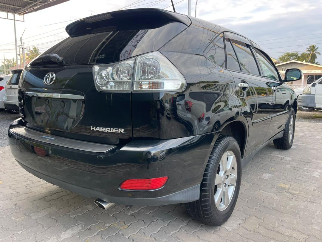 TOYOTA HARRIER – 2007

Price: TZS 40.5M
📞: 0793 854 488

2.4L (2AZ-FE) | 2WD | 49,000 km
Power Door | Low Mileage | Clean Interior : 160hp | 221Nm | 4-Speed Auto | ABS + EBD : Fuel: ~11.0 km/L Hwy | 72L Tank | Range ~790km
Smooth Ride | Reliable 2AZ Engine
Acceleration