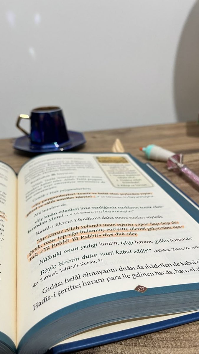Hayy4265's tweet image. "İlim, Allah’ı (Celle celaluhû) bilmek için bir vesiledir; onu terk eden, hakikatten uzaklaşır."
#صباح_الخير
📚🍓