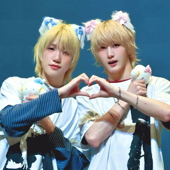 piwonbakery's tweet photo. 🖇️ soulseob are here to deliver treats to @achoo_hakushon !

~ hi my cutest n - i love you and our little interactions all the time, you’re my fav pshunmin ever :) 🤏🏼 https://t.co/OAEmIsl5o9