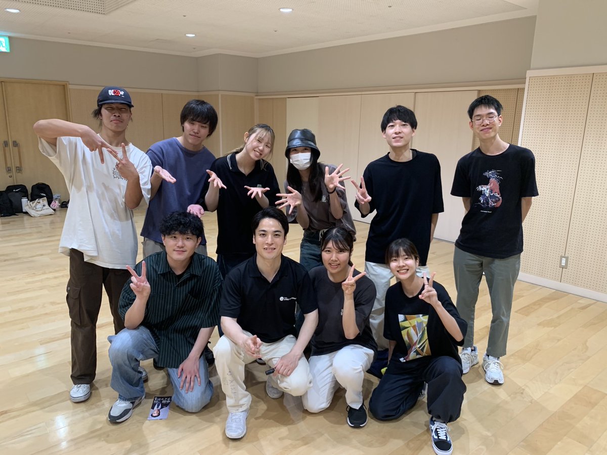 firstpenguinmie's tweet image. 令和7年6月29日
参議院全国比例候補、中田フィッシュさんが三重県津市に襲来。突然の訪問に驚きでしたが、学生部に大学のサークルや近隣のダンス教室へのイベント参加要請が有り、急遽ダンス教室を行うことと成りました。jimin-miekenren.jp/news_event/new…
#中田フィッシュ #学生部 #自民党 #三重県