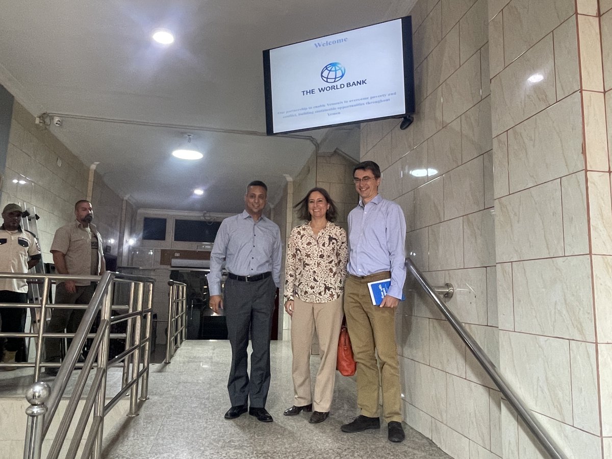 Great meeting in #Aden with <a href="/WorldBank/">World Bank</a>'s <a href="/SGuimbert/">Stephane Guimbert</a> &amp; Dina Abu Ghaida. Our #SocialProtection (SP) work is proof-of-concept for building resilience from the ground up in fragile contexts. Lessons here for establishing &amp; scaling SP in all conflict settings. #SocialProtectionFirst