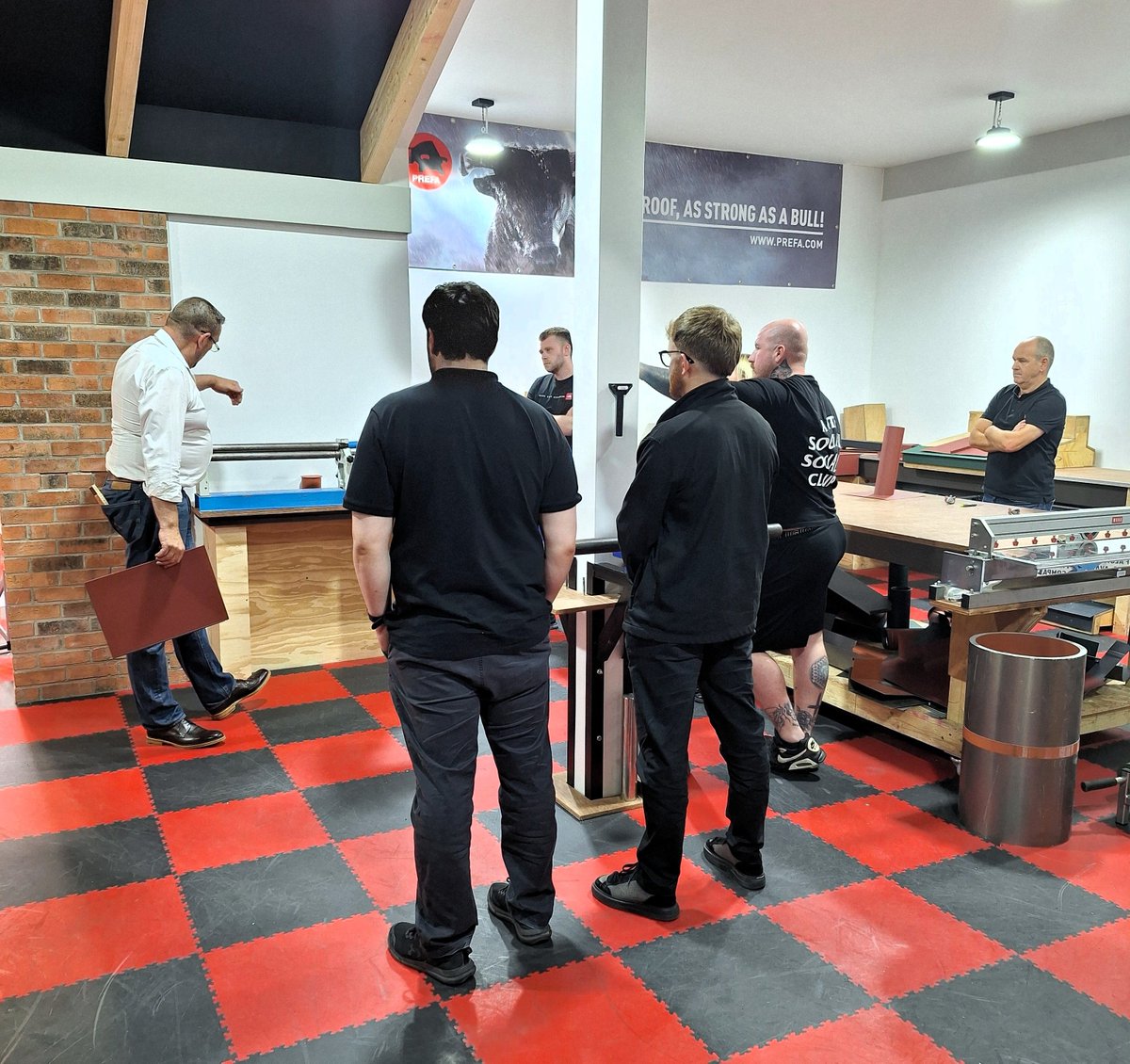 Last Thursday some of our design team attended the PREFA Training Academy 🧑‍🎓🔨 

#prefa #standingseam #metalroofing #metalcladding #constructionuk #training