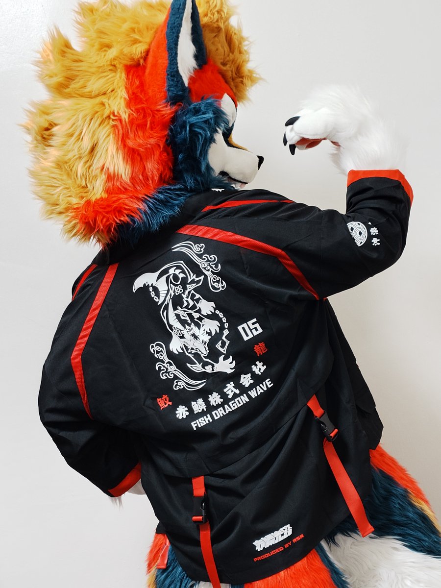 The Red Scale Rangers Japanese jacket will be sold at #UTFG2025!  (C23/C24!)

赤鱗株式會社 系列 將在UTFG有現貨販售 歡迎挑看選看呦!

毛毛:睦月 むつき
攝影: BI SO

#赤鱗先鋒