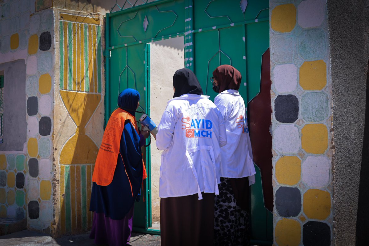 unicefsomalia's tweet image. A huge THANK YOU to all the dedicated social mobilizers in #Laascaanood who went door-to-door, shared vital information, and helped protect over 86,000 children during the recent vaccination campaign.
Your efforts are saving lives. @gavi