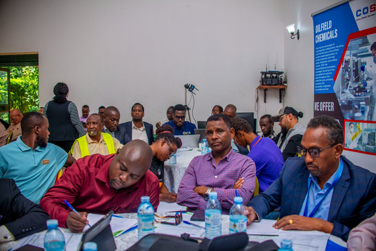 PAU_Uganda's tweet image. 🤝 Form Joint Ventures to Win Oil & Gas Contracts!
@PAU_Uganda has urged Ugandan suppliers to explore joint ventures as a strategic move to boost competitiveness in the oil & gas sector.
“Where local suppliers lack technical or financial capacity, Regulation 9(2) encourages…