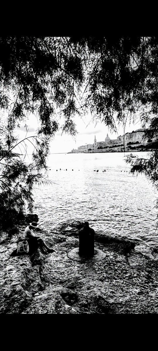 SorphyPa's tweet image. He was nearly sleeping
The eyes were heavy
The sounds of the world far away.
For a moment he saw her
Those green pretty eyes
Like the sea this morning.
She was a good woman
40 years married
Some happy ones
Others not so much
Now he was here
Nearly sleeping
Alone.
Malta