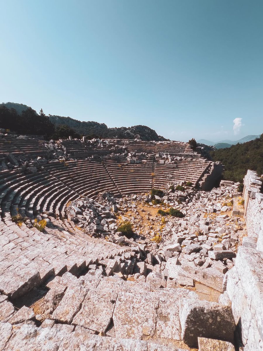 antiksehirler's tweet photo. 🏛️ Termessos 🏛️ Antalya 🏛️
Tarih sayfalarında; Büyük İskender’in M.Ö. 333’te kenti kuşatması ve Termessosluların güçlü bir savunma yaparak kenti teslim etmemesiyle yer alır.
📸 ozgur.ergull 📸
#sehrininfarkınavar #antalya #termessos https://t.co/1hjFxJBMMr