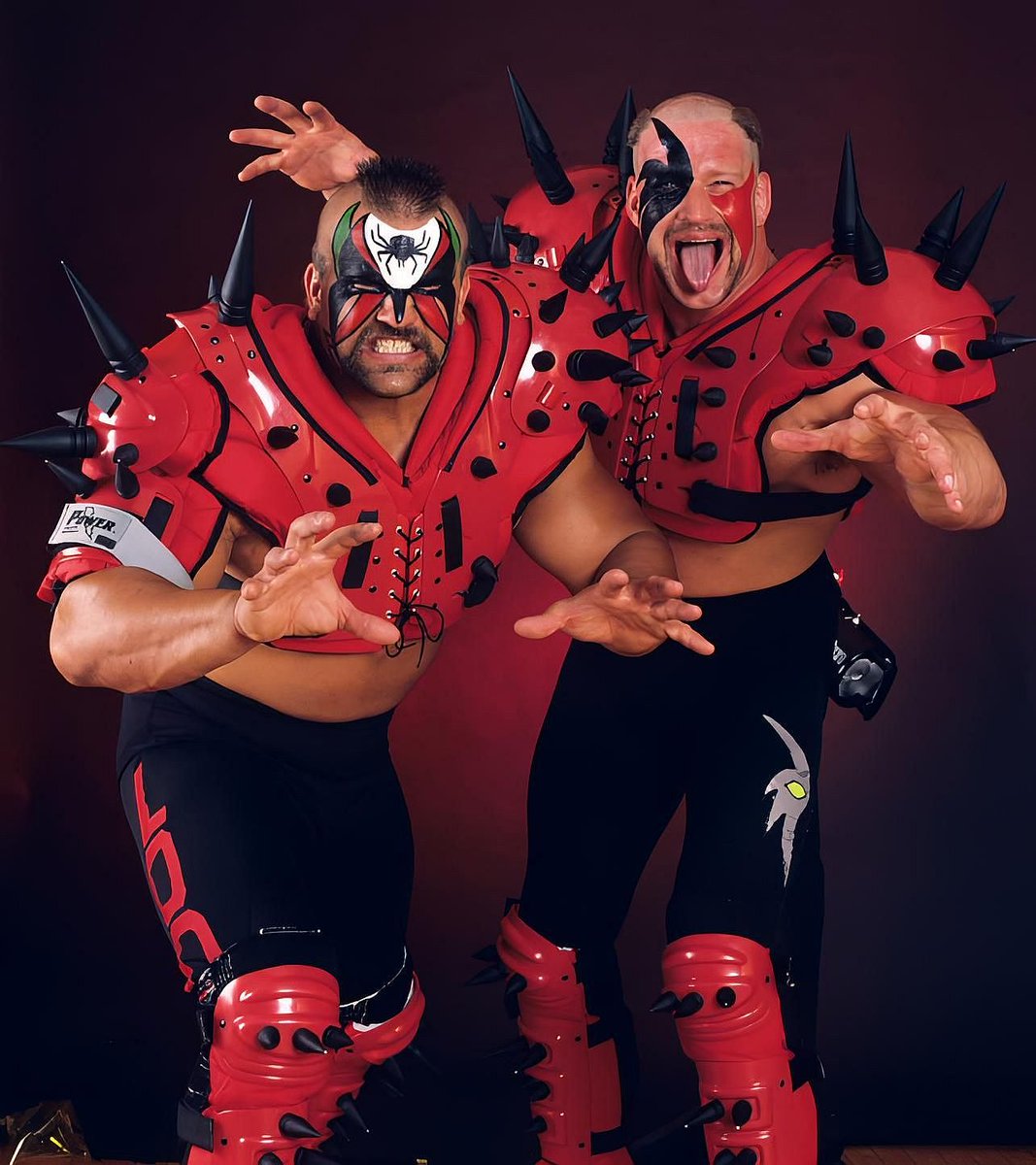 On this day in 1990: The Legion of Doom made their WWF TV debut dismantling Al Burke &amp; Bob Bradley on Wrestling Challenge. Ooooh what a russshhh! #WWF #WWE #Wrestling #RoadWarriors #LegionofDoom