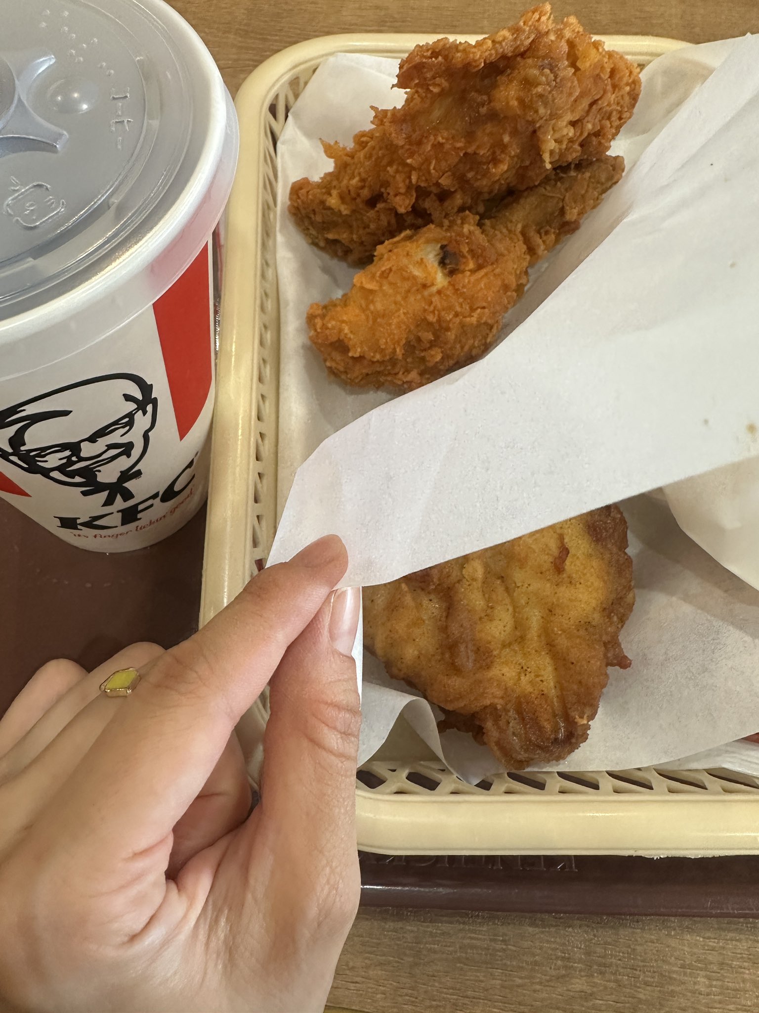 チキン Amazon.co.jp: ニッポンハム チキチキボーン おいしい骨付き