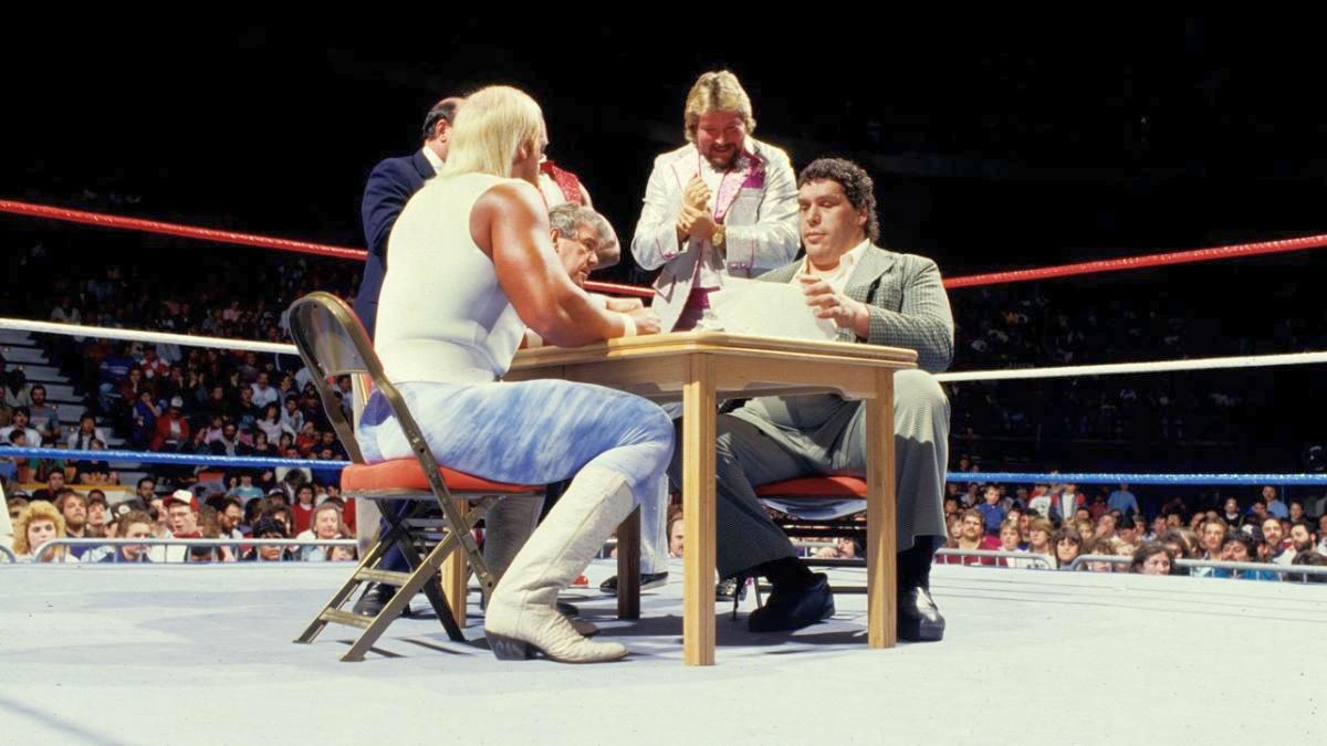 🎥 Federation Flashback! At the 1988 Royal Rumble, André the Giant &amp; Hulk Hogan sign contracts for their WrestleMania III rematch set to take place at The Main Event on Feb 5, 1988. ✍🏽 #WWF #WWE #Wrestling #RoyalRumble