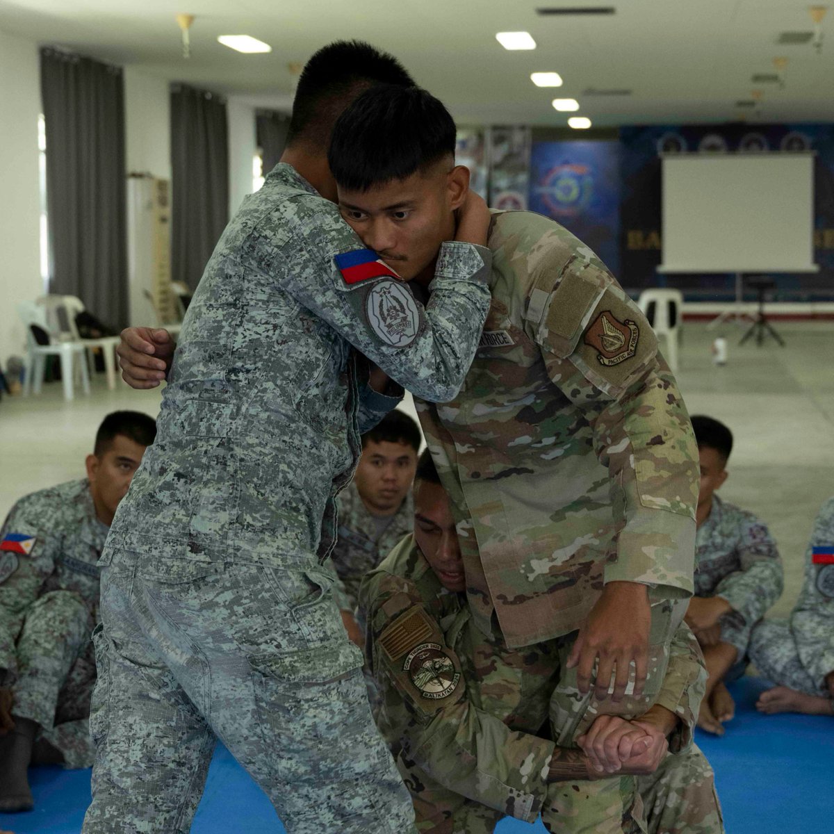 PACAF's tweet image. Lethal Fighters 👊
U.S. Air Force and Philippine Air Force Airmen held a combative class during #CopeThunder25 as part of a subject matter expert exchange to strengthen the U.S.-Philippine alliance to maintain a commitment to a free and open Indo-Pacific.