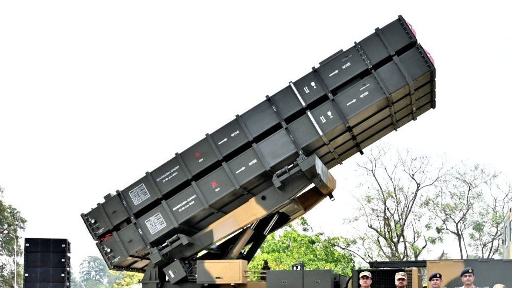 Defense_Talks's tweet photo. 🇹🇷 #IDEF2025 Update | 🇵🇰 Global Industrial & Defence Solutions (GIDS) will showcase the Fatah-1 Multiple Launch Rocket System (MLRS) at the upcoming defense exhibition in Istanbul, Türkiye.

The Fatah-1 recently demonstrated its combat effectiveness during Pakistan’s retaliatory strikes on Indian military targets, highlighting its precision-strike capabilities and indigenous development.

📍 Hall 1 | Stand No. 1-C03B
📅 IDEF 2025 – Istanbul, Türkiye

#PakistanDefense #Fatah1 #GIDS #MLRS #IDEF2025 #Türkiye #GlobalDefenseInsight #CounterStrike #PrecisionStrike #MissileSystems