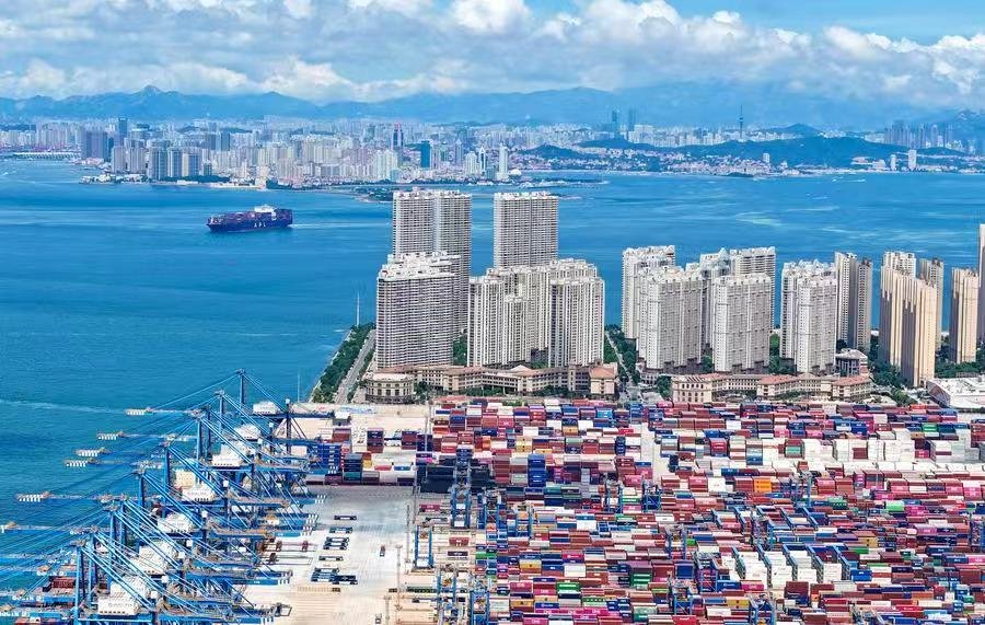China's total goods imports and exports in yuan-denominated terms rose to 21.79 trillion yuan (about 3.05 trillion U.S. dollars) in the first half of 2025, up 2.9 percent year on year, official data showed Monday.