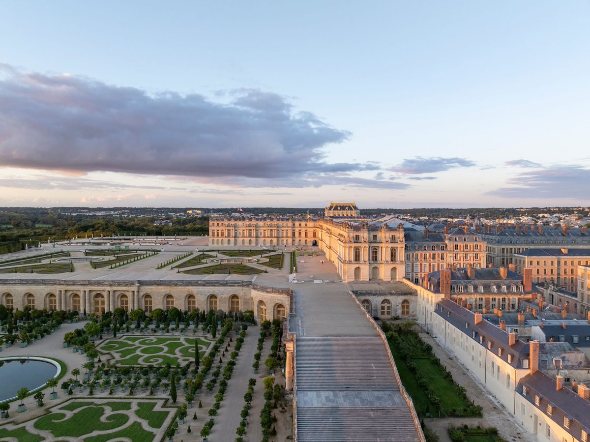 CVersailles's tweet image. 🌍ℹ Visitors information
⚠🚈 From July 15 to August 23, Versailles Château Rive gauche RER station (line C) is not served. Please use the Versailles Rive Droite station from St Lazare (line L) or Versailles Chantiers from Montparnasse (line N).