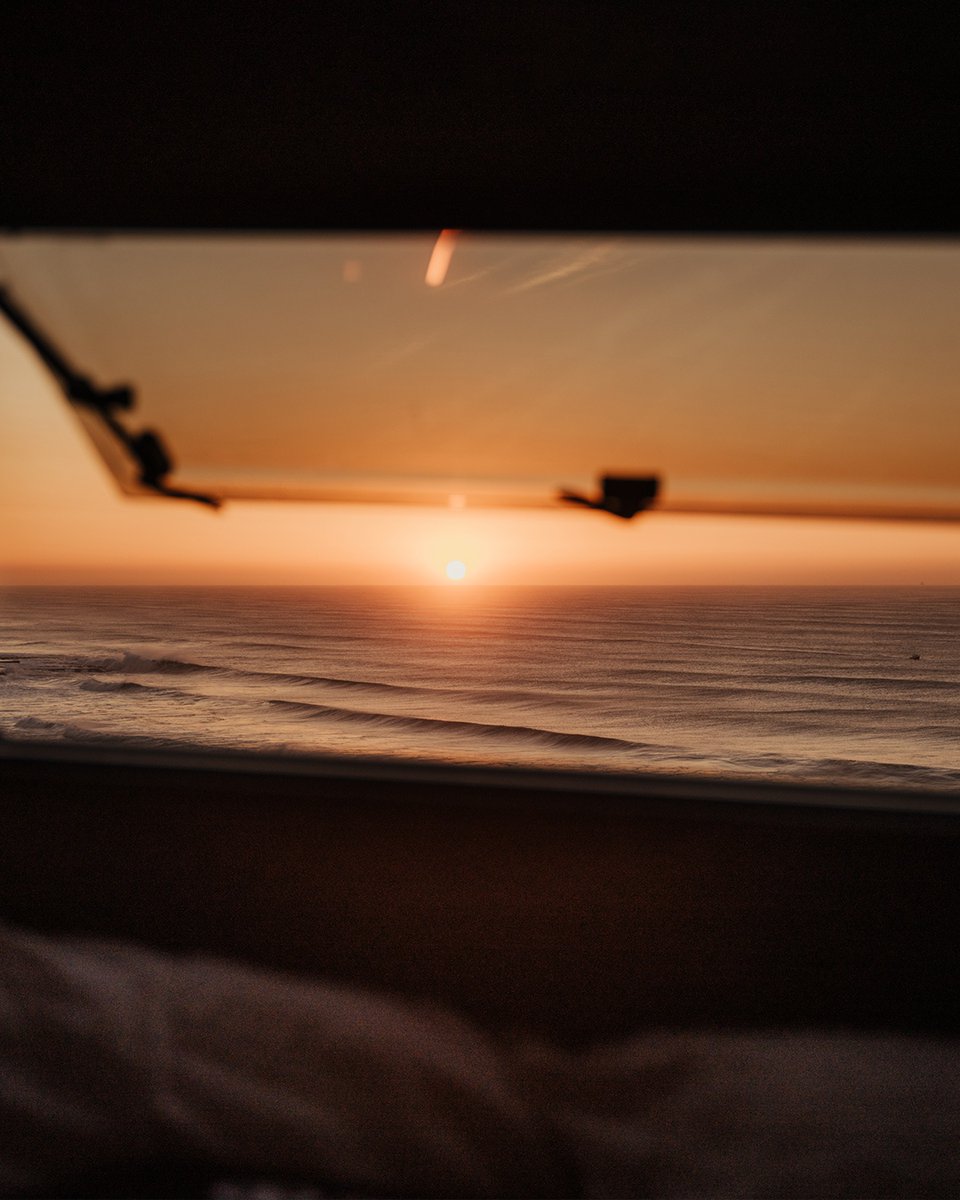 gointerstate's tweet image. 🌅 Sunset above, waves below, home&apos;s wherever you park.⁠
Chase the sun and find the kind of view that makes you forget your phone has a calendar.⁠
🌊 Where would you stop for a sunset like this?⁠
⁠
#vanlife #motorhome #campervan