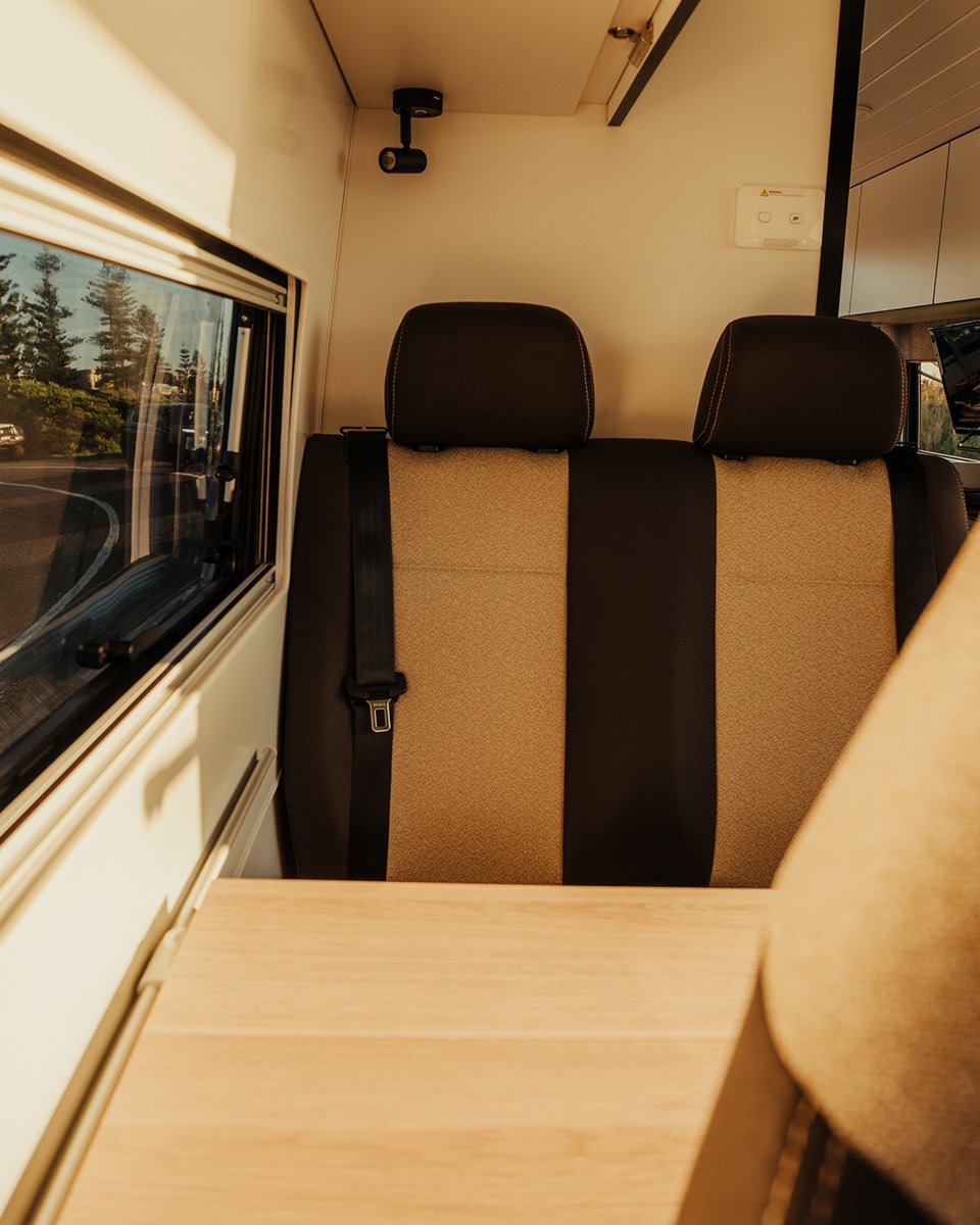 gointerstate's tweet image. 🧡 Sundown simplicity⁠
Dinner&apos;s on, the seats are set, and the day’s wrapping up just right.  
Do sunsets taste better when you&apos;re parked by the sea?⁠
⁠
#vanlife #motorhome #campervan #nsw #newcastle