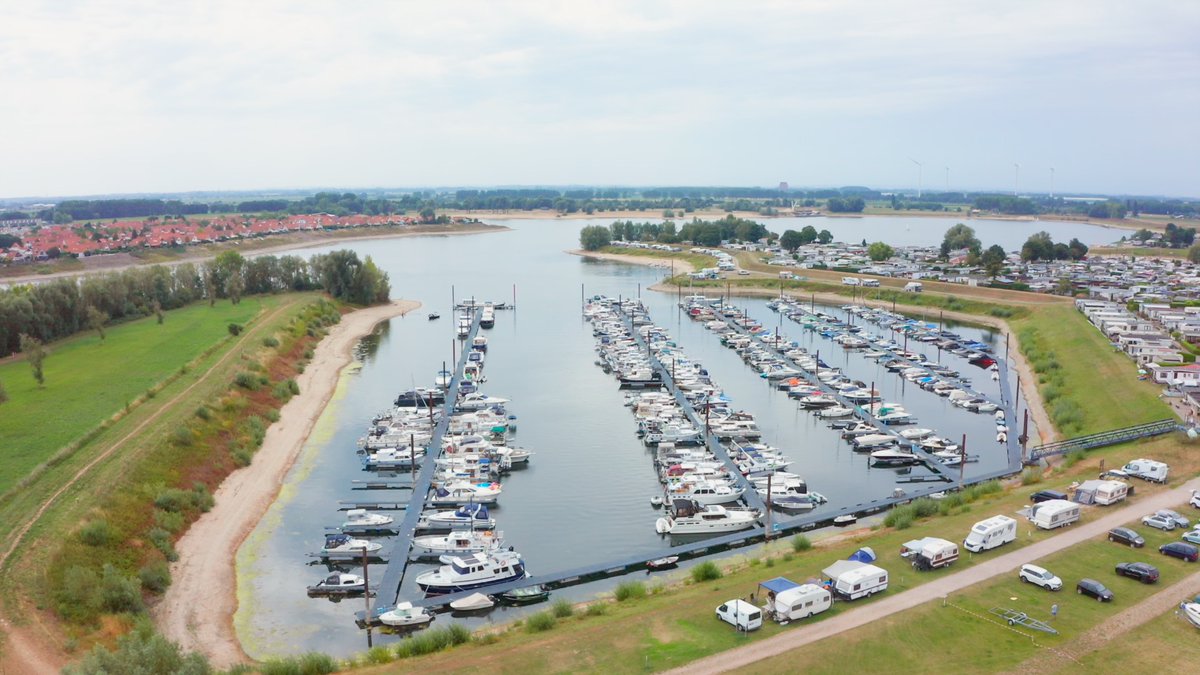 De Liemerse Ambassade heeft een plan gemaakt om meer bezoekers naar de regio te trekken. Het plan richt zich op 2 dingen: de Liemers bekender maken als toeristische plek en zorgen dat ondernemers, onderwijs en gemeenten beter samenwerken.

Lees verder via liemerseambassade.nl/liemerse-ambas…