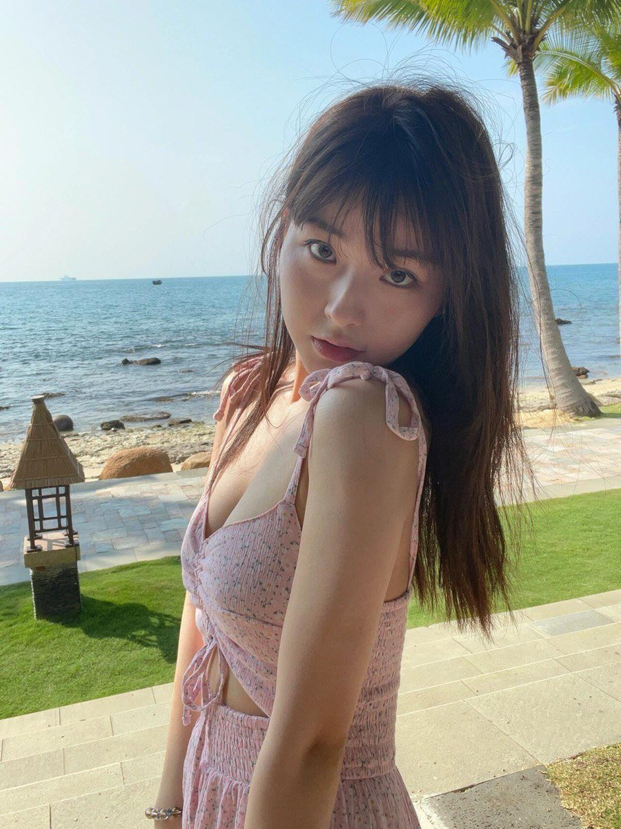 @Meiridasaill 生孩子之前是淑女，生完孩子少妇感瞬间飙升，而且感觉性欲也变强了...
想找个长期玩伴~ 有眼缘的私信我交个朋友咯 https://t.co/RgTvZCrC6X