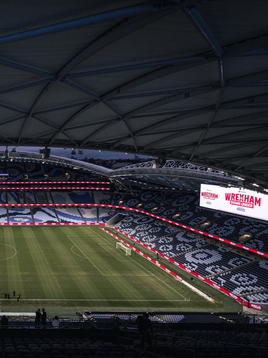 An incredible setting for tonight’s match 🏟️

🔴⚪️ #WxmAFC