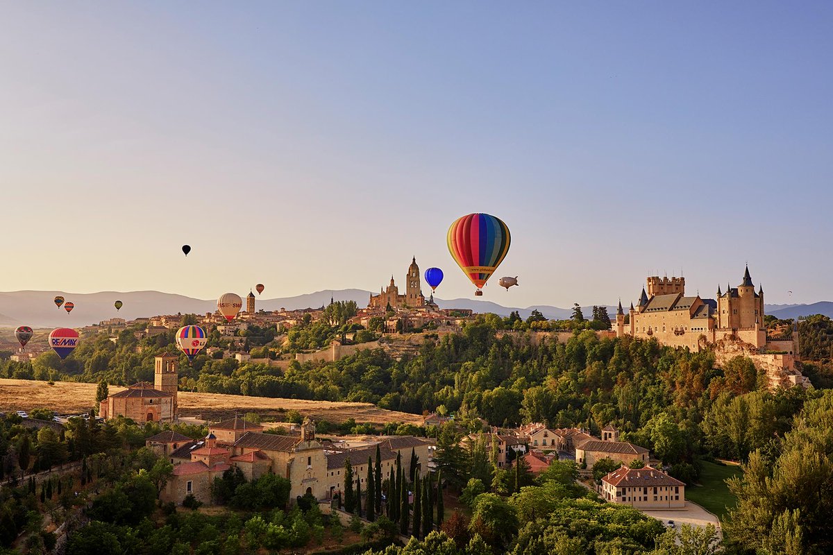🥰Disfruta del Festival de Globos de Segovia desde tres espacios únicos:
✅Adarve de la Puerta de San Andrés
✅Hotel Real Segovia
✅Hotel Ele Acueducto
ℹ bit.ly/40gWtlX
¡No te quedes sin tu entrada!
#FestivalDeGlobosDeSegovia #SegoviaLaCiudadDeLosGlobos