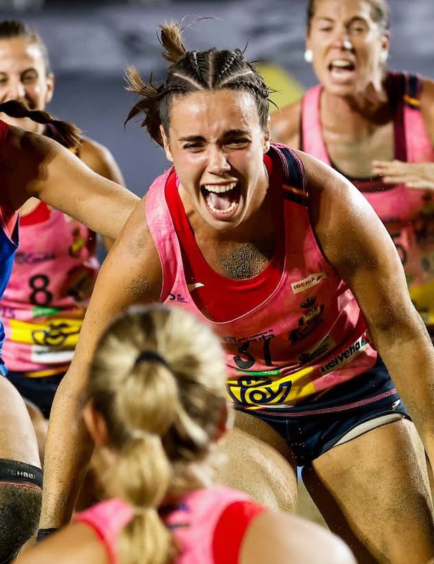 🏅🇪🇺 <a href="/jimenalaguna14/">Jimena</a>, natural de Pozuelo de Calatrava (Ciudad Real), se ha proclamado campeona de Europa de balonmano playa con las #GuerrerasArena. ¡Enhorabuena!

#DeportesCLM