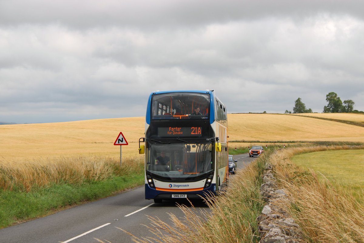 ScottishSoloFan's tweet photo. Stagecoach Strathtay ADL Enviro400 MMC 10677 SN16 OYZ seen on the B9134 near Aberlemno running service 21A to Dundee. https://t.co/VRnXVpYi66