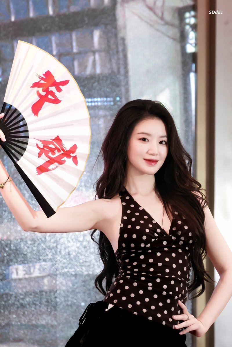 SDddc_shu106's tweet image. 250715

🩵

#슈화 #SHUHUA #舒華
 #아이들 #idle
