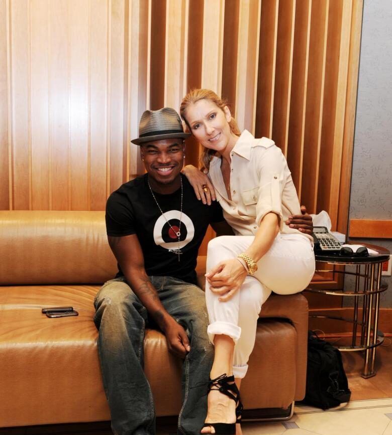 CelineDionWeb's tweet image. #OnThisDay in 2012, Celine Dion was in studio with Ne-Yo to work on her album "Loved Me Back To Life".
#EnCeJour en 2012, Céline Dion est en studio avec Ne-Yo pour travailler sur l'album "Loved Me Back To Life" .
#CelineDion #CélineDion @celinedion
celinedionweb.com/en/event/in-st…