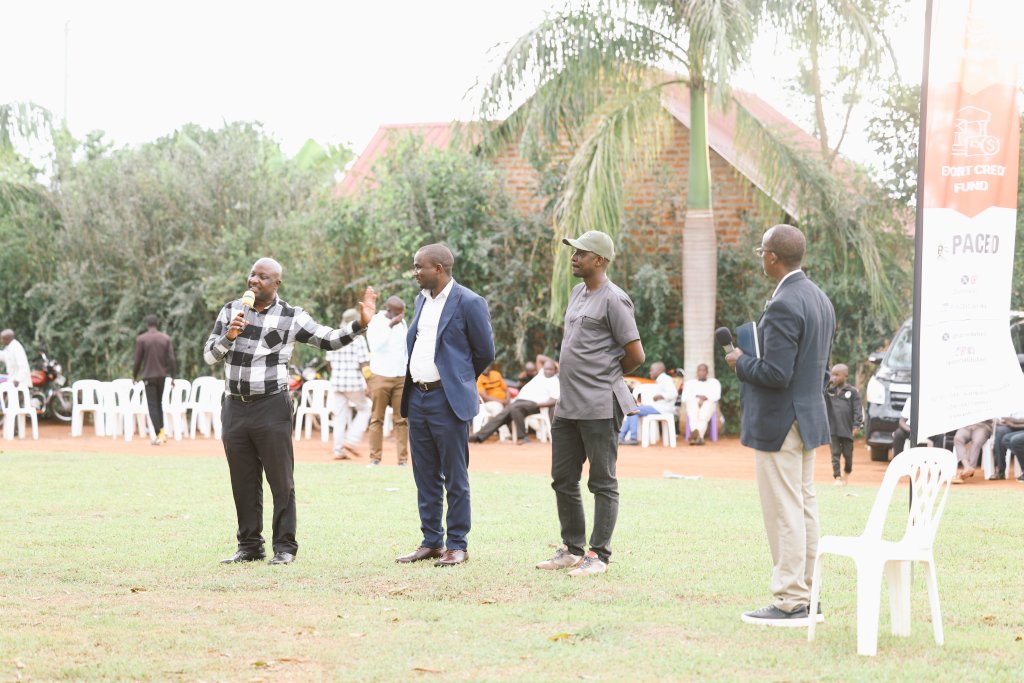 paceidug's tweet image. Yesterday, in Kamuli Municipality, we held an export-readiness training for farmers and processors to boost Uganda's exports. @Odrek_Rwabwogo called for unity. "Stop fighting over politics. Unite in cooperatives. Good leadership isn’t tribal, it’s focused on income generation.”