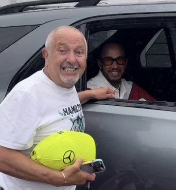 kevin1803's tweet photo. @LewisHamilton One of the greatest moments of my life ! Meeting you in Zandvoort!! https://t.co/uFveza93oB