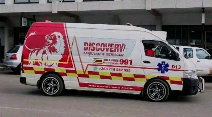 ZvikoJuma2303's tweet image. 1. The government will deploy 200 new ambulances under #PEMS in partnership with Discovery Ambulance Services. 
2. Additionally, an emergency helicopter service has been launched,
3. and rehabilitation of Parirenyatwa Hospital is underway.  #HealthNews #Zimbabwe