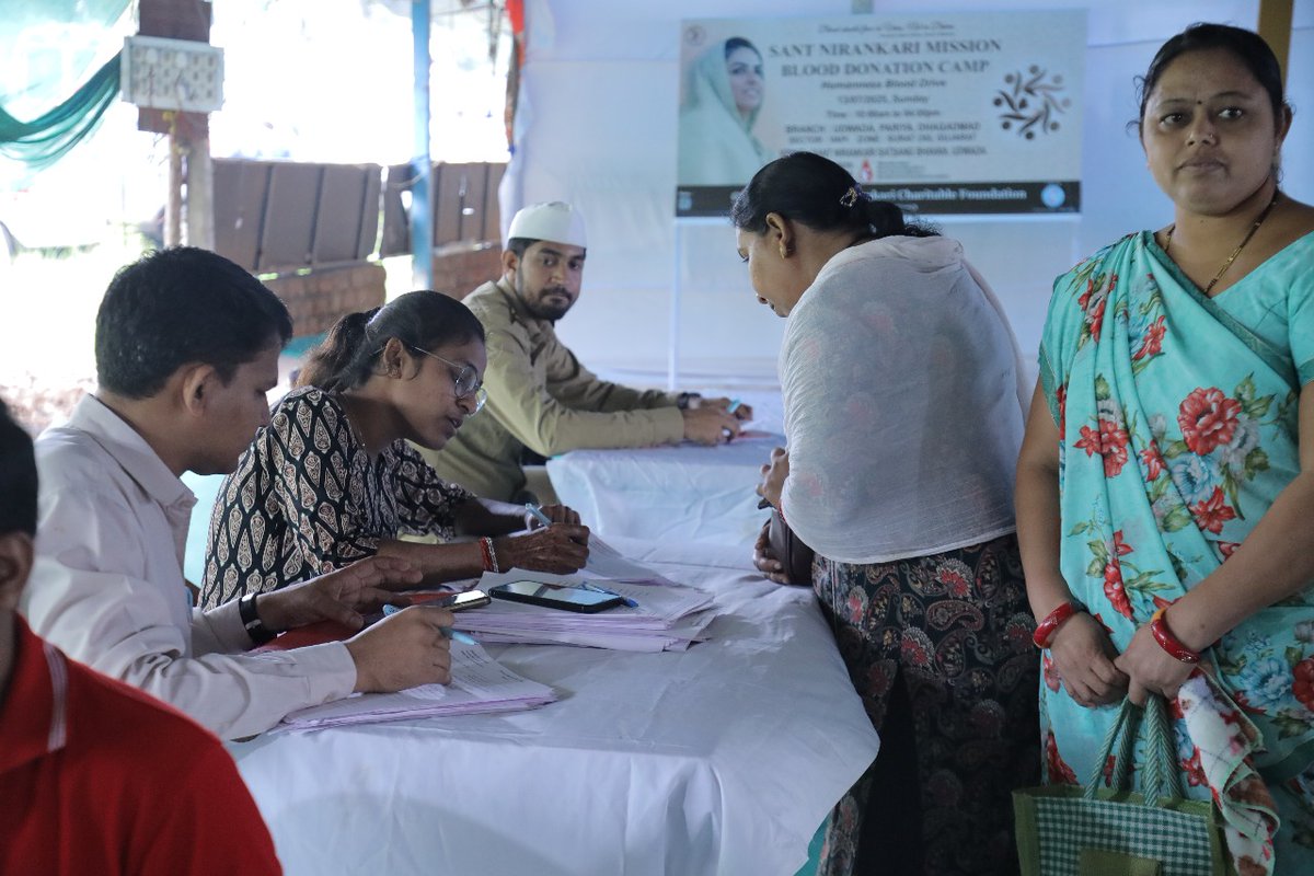 BasranOnkar's tweet photo. # Udwada
A Blood donation Camp was organised by  Paria Dagdmal and Udwada at satsang bhawan Udwada on 13 July 25 under Surat Zone 30 
129  units blood  collected by Govt.Civil Hospital and Valsad Rakat daan kendder 
#DhanNirankarJi🙏🏻 https://t.co/wWFIPFqJLK