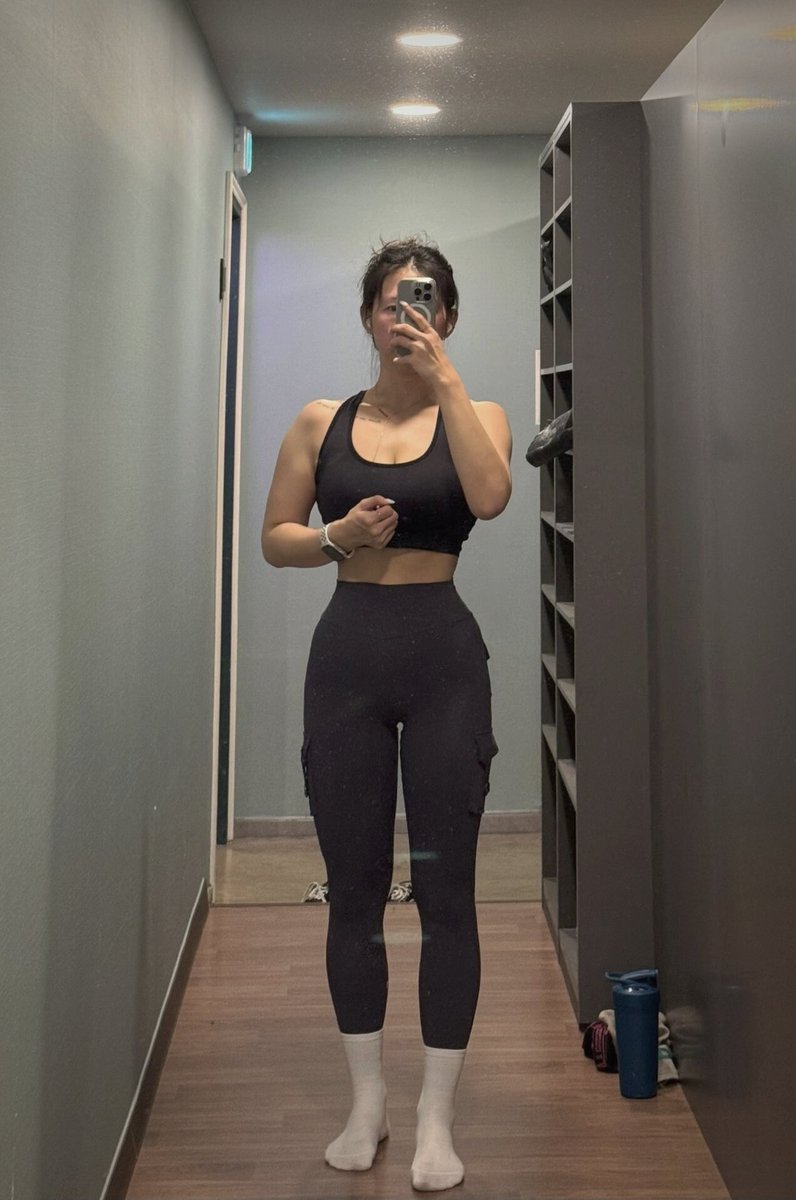 本想准备晚上再开始，但是很多人在催，不做好像我怕了一样。现在开始吧。让我看看你们能有什么进步。  #健身 #肌肉 #健身女 #好身材 #翘臀 #熟女 #大屁股 #美腿 #瑜伽裤  #蜜桃臀 #反差 #大屁股 #健身婊 #母狗 #反差婊 #母猪 #鸡吧套子 #洗脑 #败北 #高压 #堕落 #肥臀