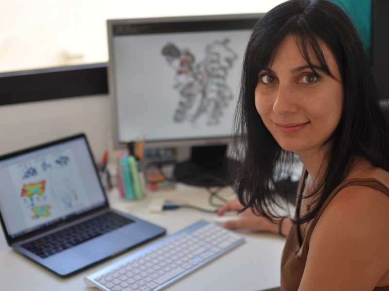 Fundació Girona Regió del Coneixement (@fundaciogrc) on Twitter photo 🟢 Enhorabona a Sílvia Osuna (<a href="/silviaosu/">Silvia Osuna</a>), investigadora ICREA a la UdG, guardonada amb el IX Premi Ciències i Enginyeria Banc Sabadell pel seu disseny computacional d’enzims que redueixen impacte ambiental i potencien la industria farmàcia 💡🔬
#CiènciaCatalana #UdG #Innovació 🟢 Enhorabona a Sílvia Osuna (<a href="/silviaosu/">Silvia Osuna</a>), investigadora ICREA a la UdG, guardonada amb el IX Premi Ciències i Enginyeria Banc Sabadell pel seu disseny computacional d’enzims que redueixen impacte ambiental i potencien la industria farmàcia 💡🔬
#CiènciaCatalana #UdG #Innovació