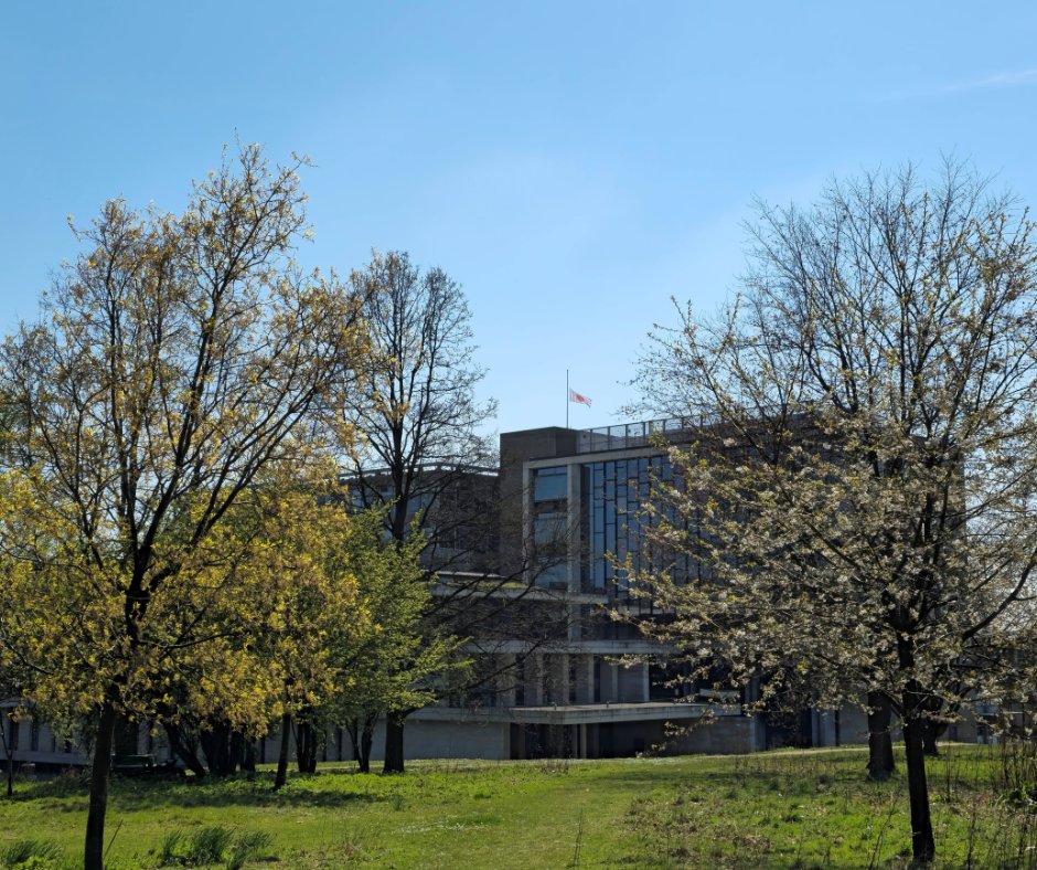Uni_of_Essex's tweet image. Our University flag is flying at half-mast in memory of Kathryn McIntyre whose funeral is taking place today.
Kathryn was a highly regarded member of the team who started her career at Essex in 2015 as a Financial Accountant with the Edge Hotel School.