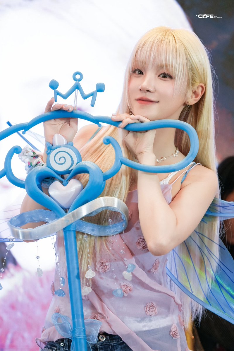 CLFE0923's tweet image. 250715 Shanghai Fansign Day 2
#우기 #YUQI #宋雨琦