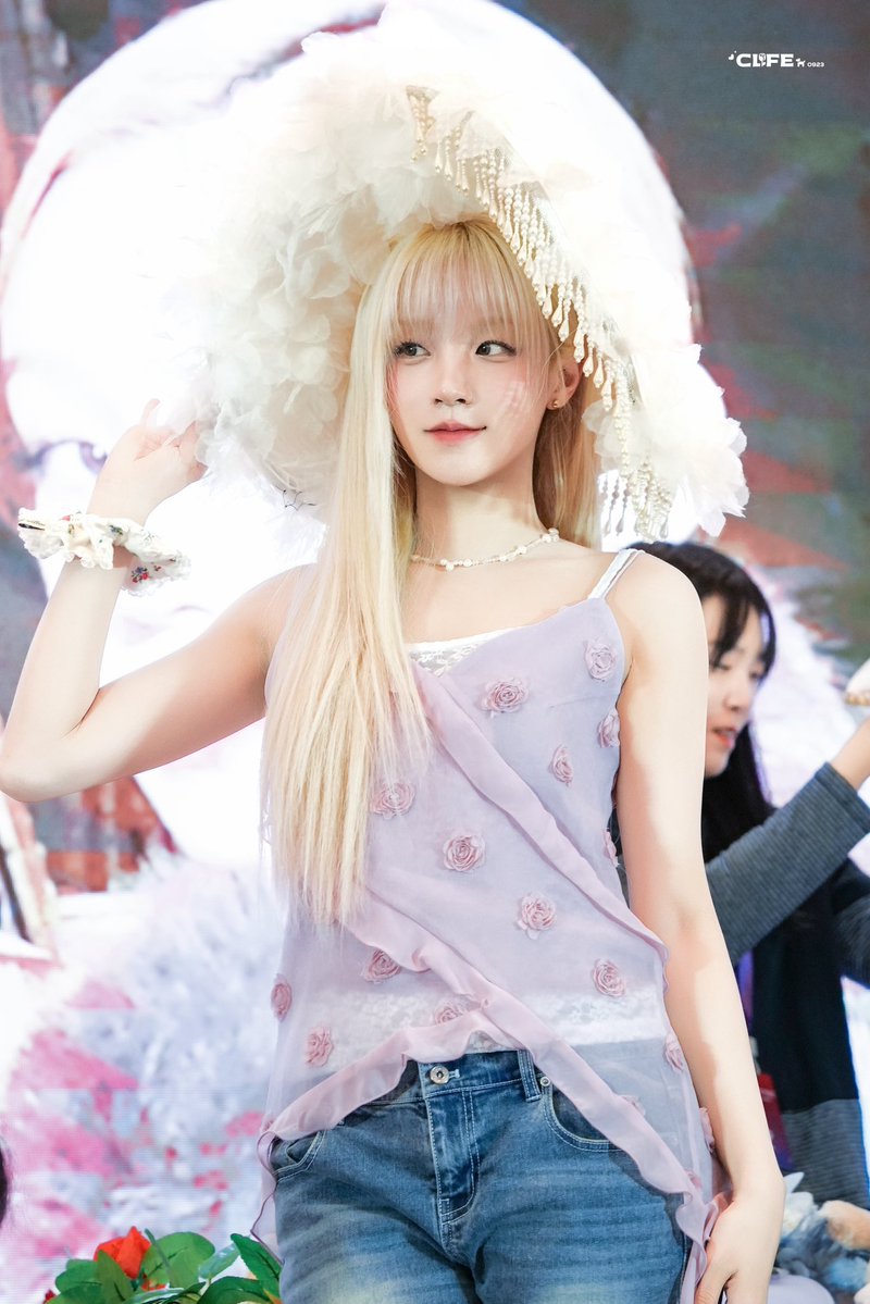 CLFE0923's tweet image. 250715 Shanghai Fansign Day 2
#우기 #YUQI #宋雨琦