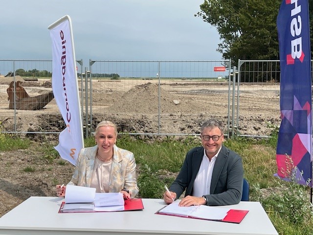 Overeenkomst getekend voor bouw 16 sociale huurwoningen op Marken.

Volg de ontwikkelingen van ’t Eilandhart op de projectwebsite: eilandhart-marken.nl

Voor het volledige bericht: bit.ly/4lXEPMA

#hsbbouw #nieuwbouw #huurwoningen #Marken #debouwmaakthet #samenbouwen