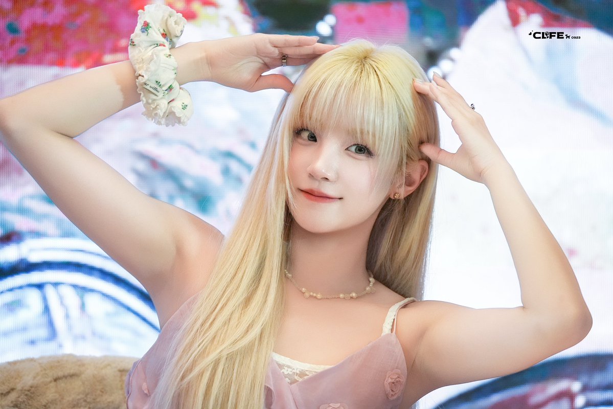 CLFE0923's tweet image. 250715 Shanghai Fansign Day 2
#우기 #YUQI #宋雨琦