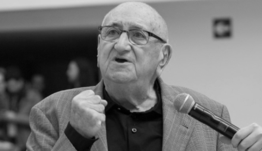 🕯️Acuerdo en el Ayuntamiento de Vitoria para que el pabellón de Mendizorroza lleve el nombre de Xabier e Iñaki Añua

Más info, aquí: gigantes.com/mas-basket/men…