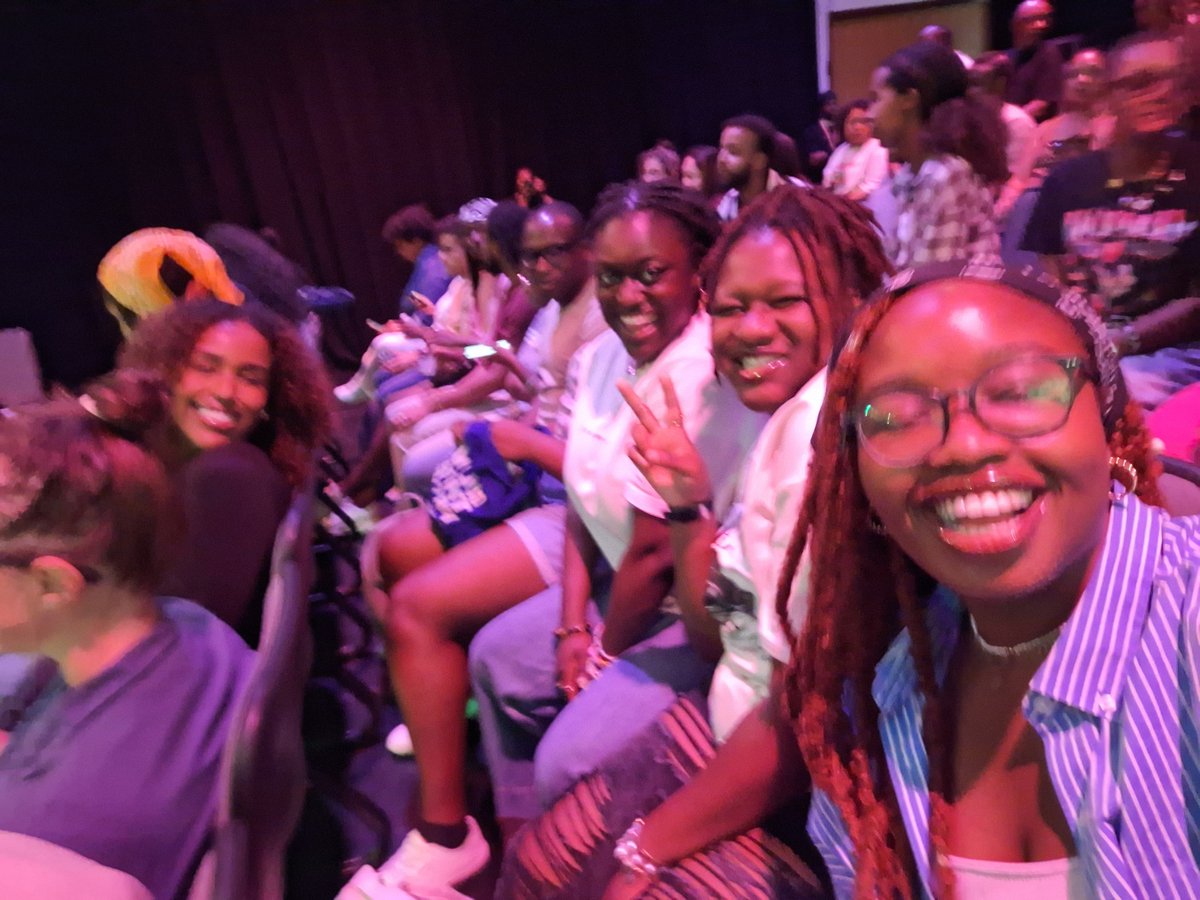 bledgie_'s tweet image. So so so proud and happy
A @TalawaTheatreCo 2025 Writer 🫰🏾✨️🤍