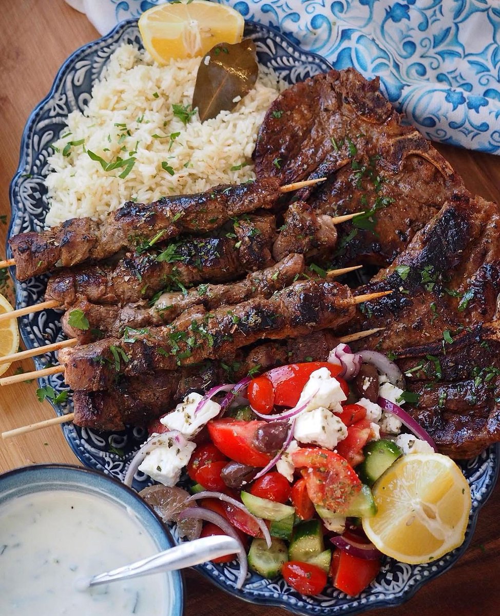 TasteAtlas's tweet image. Tsiknopempti
📍Greece 🇬🇷
Explore More: tasteatlas.com/greece
Tsiknopempti, meaning “Smoky Thursday,” is a beloved Greek tradition centered around grilled meat. On this day, the air fills with the smell of smoke as families and friends gather to enjoy dishes like pork…