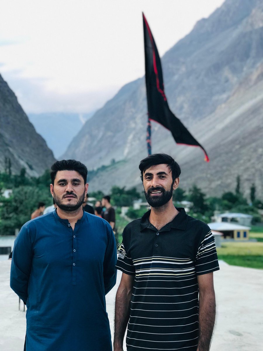 زم زم سے قیمتی ہے میری آنکھ کے آنسو
کتنا  امیر  کر  دیا   مجھ  کو  حُسینؐ  نے