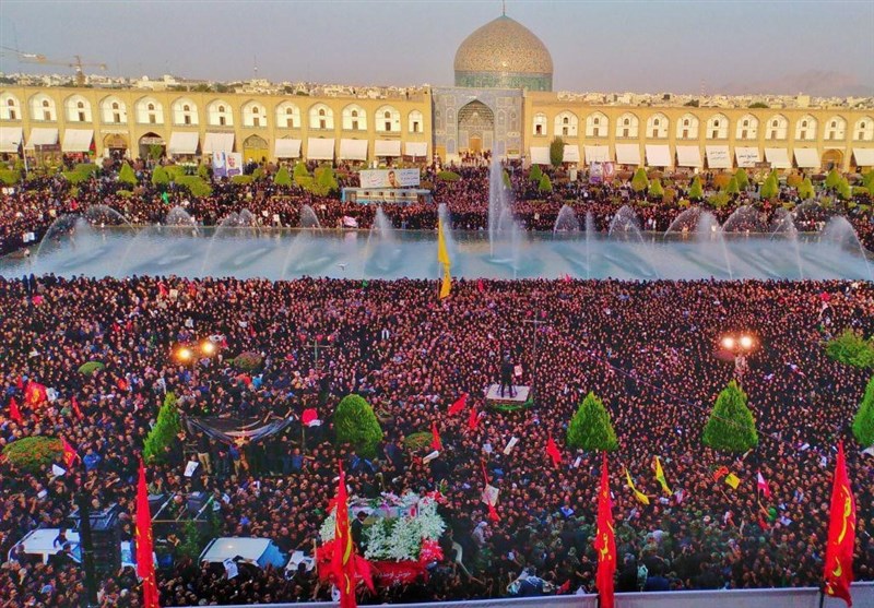 MaedehGhasemi4's tweet image. **ایران قوی، ساخته دستهای متحد و دلهای پرامید ملتی است که هیچگاه تسلیم نمیشود.** 🇮🇷
**ملت قوی، ایران قوی میسازد.**
#ایران_قوی
#ملت_قوی