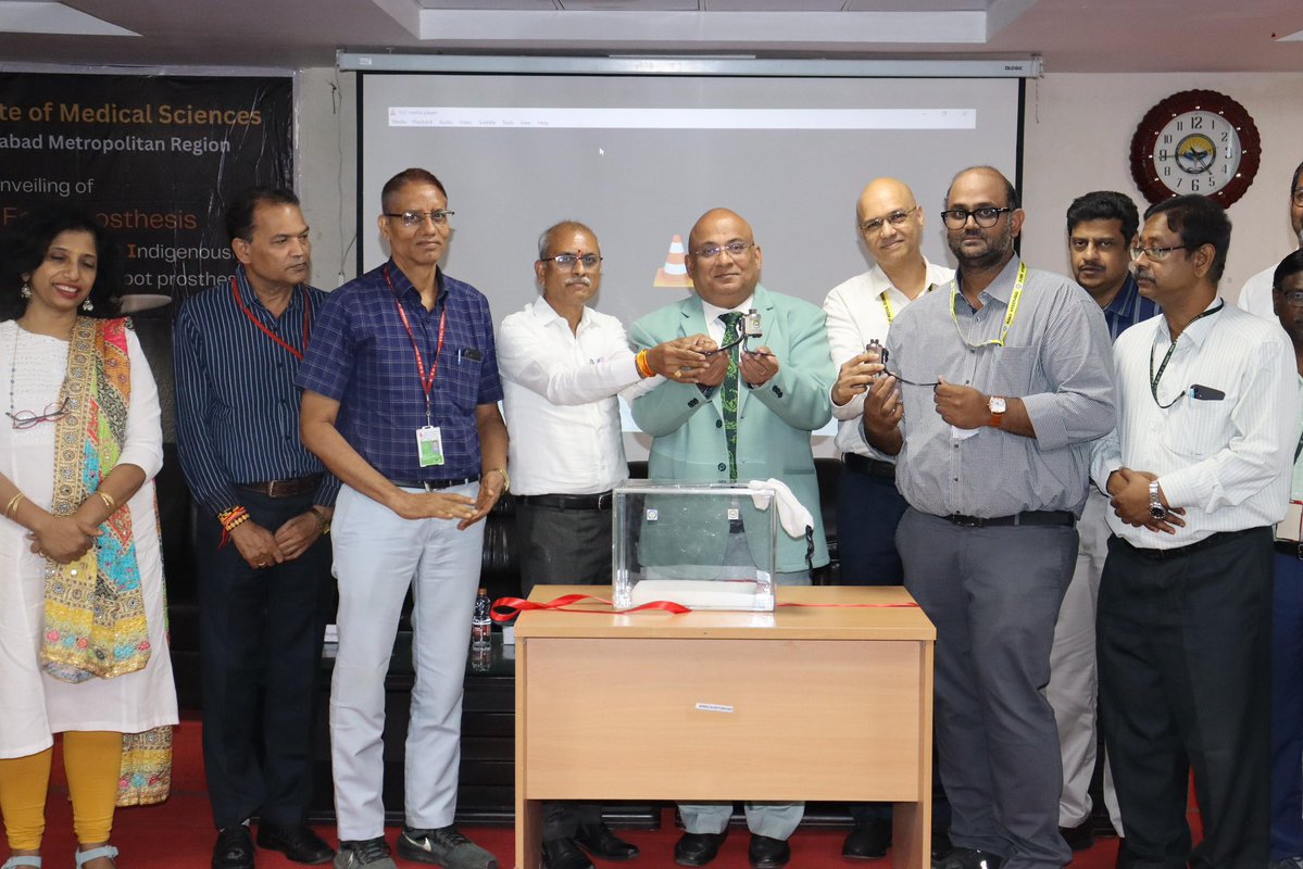 DRDO_India's tweet image. DRDL, DRDO and AIIMS Bibinagar has jointly developed a first “Made in India” cost effective high profile advanced Carbon Fibre Foot Prosthesis-ADIDOC (AIIMS Bibinagar – DRDL, DRDO Indigenously Developed Optimised Carbon Foot Prosthesis).

The ADIDOC Foot is an indigenously…