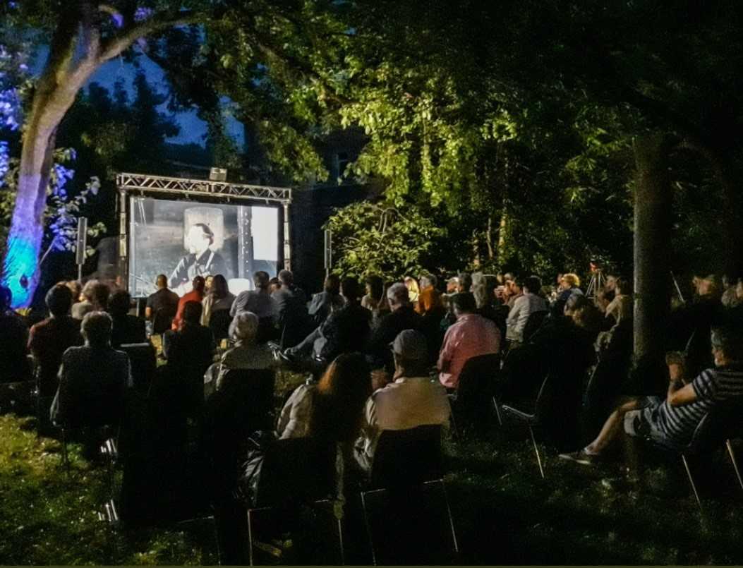 🎉 Torna #ArcheologiaDiSera al Museo Winckelmann!
📅 Ogni martedì fino al 12 agosto – h 20.30
🏛️ Visita guidata gratuita ore 19.30
🎶 Conversazioni + concerti all’aperto nel Giardino del Capitano
🎟️ Ingresso libero
#TriesteEstate #Trieste