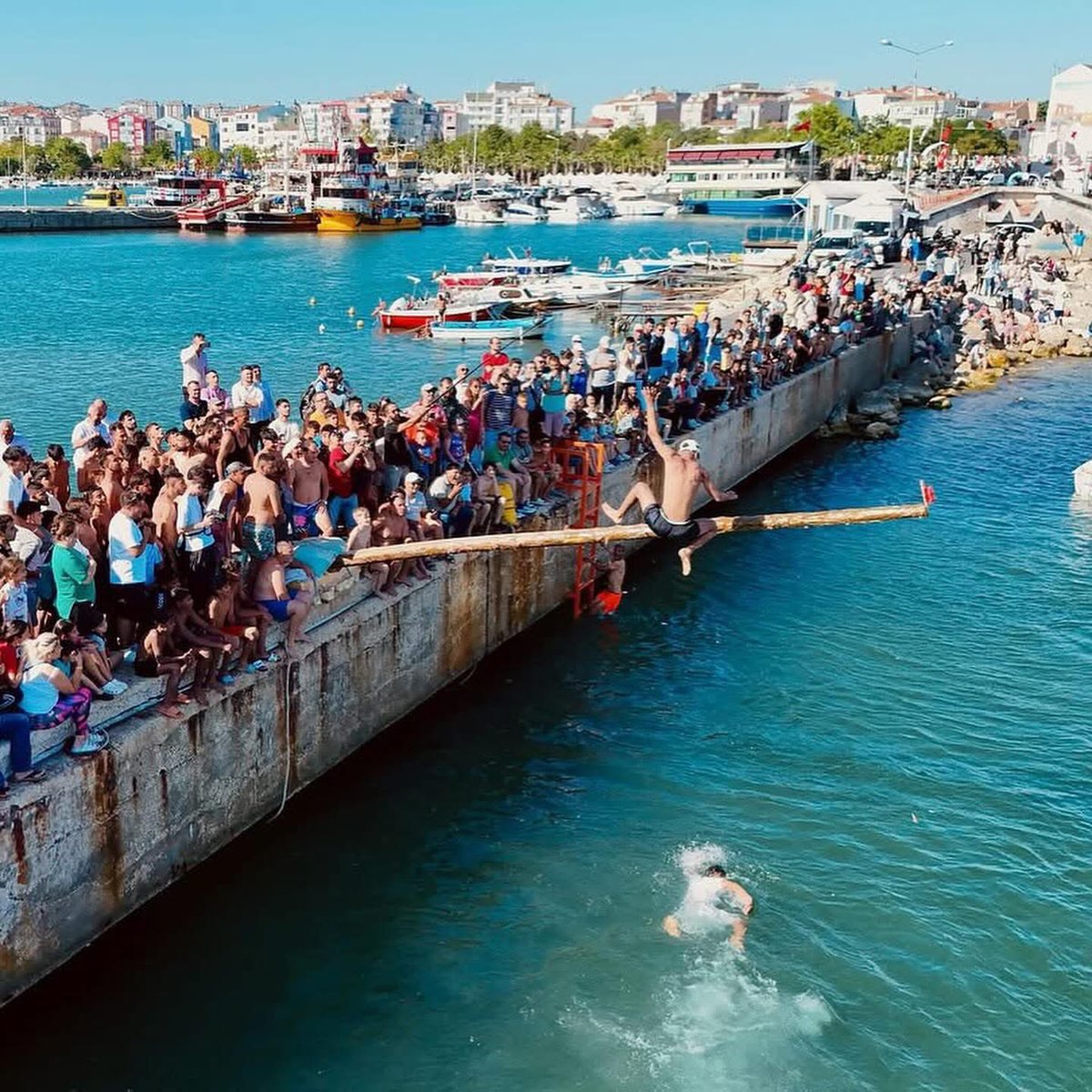 Silivri Belediyemizin Kabotaj Bayramı kapsamında düzenlediği kutlama programına katılım sağlandı.