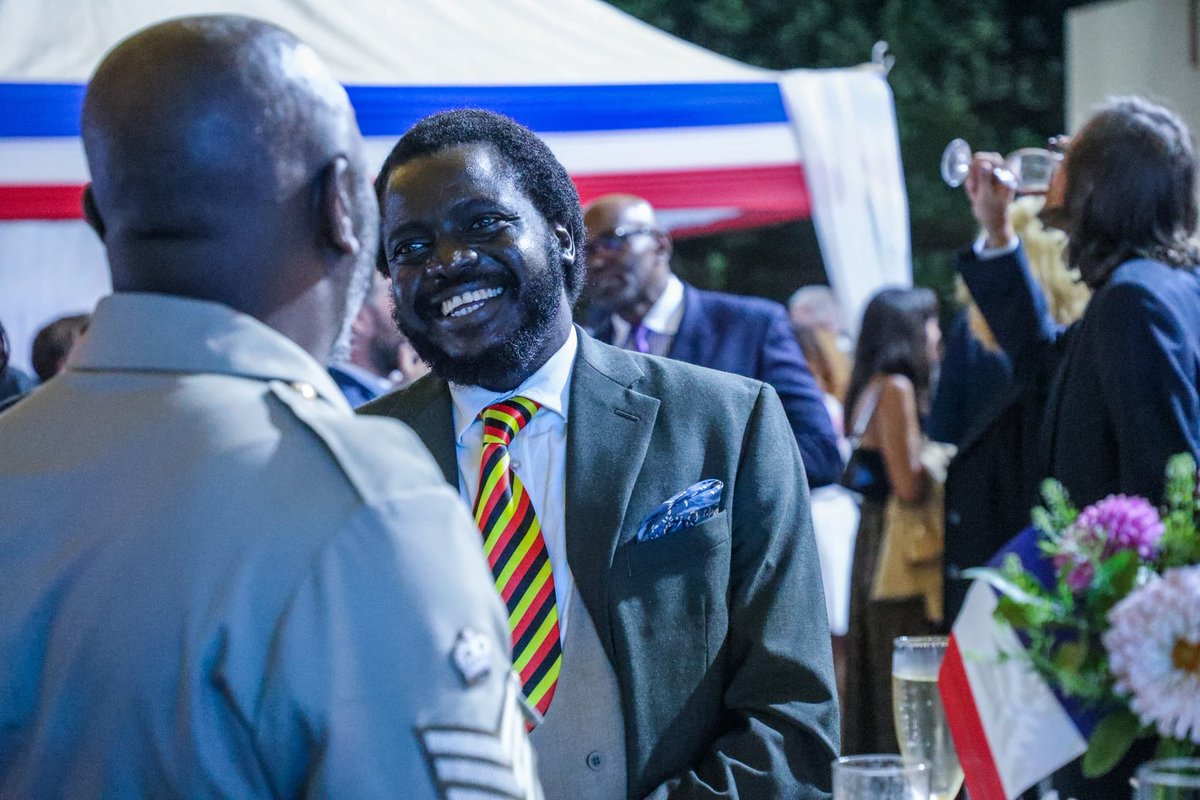 FrenchEmbassyUg's tweet image. Yesterday, the French Embassy in Uganda organized a reception at the Résidence de France to mark Bastille Day. This 2025 edition wa attended by more than 400 people 🇺🇬🤝🇫🇷 🎉
#BastilleDay #14July