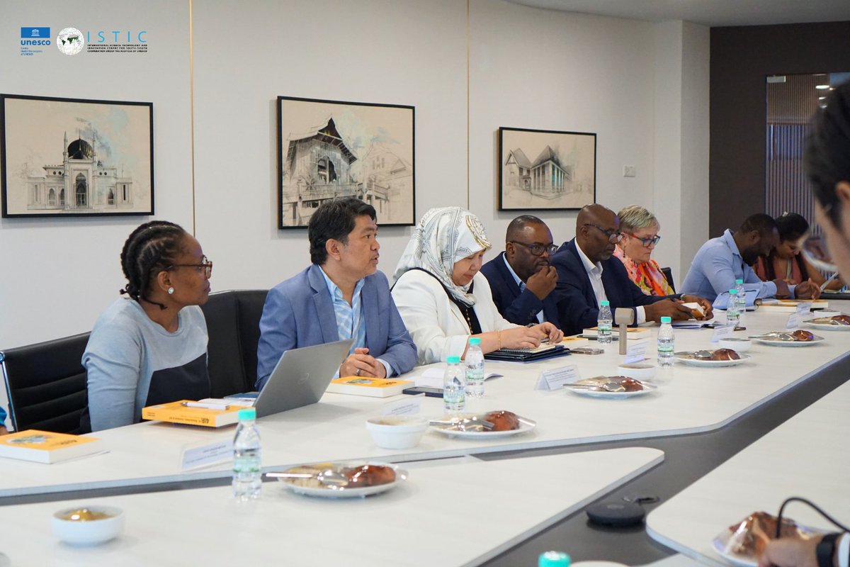 istic_unesco's tweet image. ISTIC is pleased to host the South African delegation for an STI-focused visit to 🇲🇾 Malaysia & 🇮🇩 Indonesia. Day 1 featured visits to MRANTI & ASM, advancing South–South collaboration in science, policy & innovation 🤝