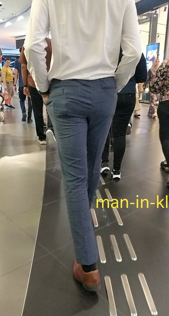 kenwuken21's tweet photo. My favorite blue slacks. Looks good when he's wearing it. 😍

➡️More photos and Videos ➡️ https://t.co/kUSFdMC2hm #execbutt #maninkl https://t.co/zwp7jwfng0